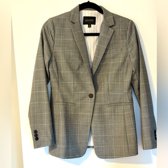Banana Republic Jackets & Blazers - Vintage Banana Republic long and lean blazer